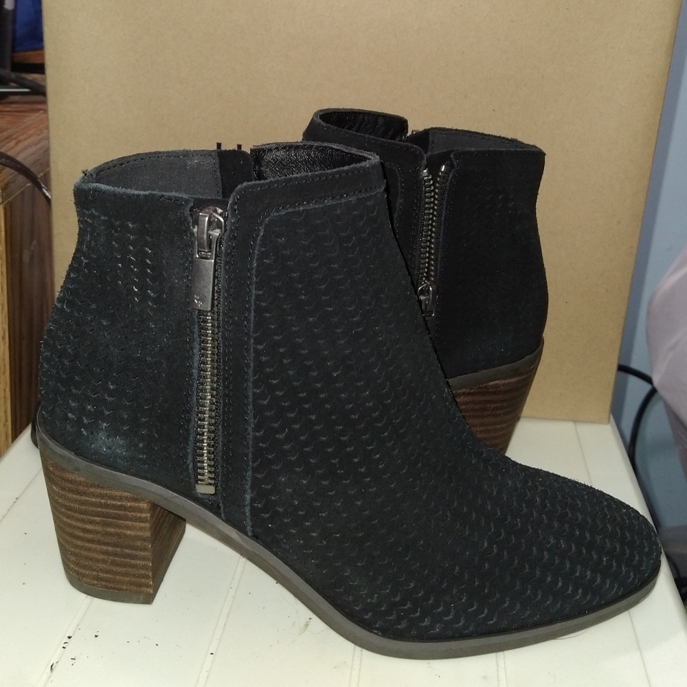 Lucky Brand Women's Suede Leather Booties NIB